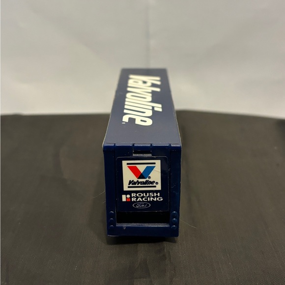 1990 Racing Champions NASCAR Valvoline Truck Mini Hauler Trailer w/Micro Car - Picture 5 of 8